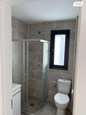 דירה, הרב צבי יהודה קוק 23, אגמים מזרח, אשקלון