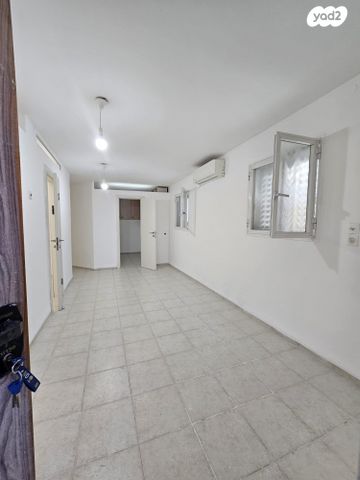 בית פרטי/ קוטג', האורנים 57, רכסים, רכסים