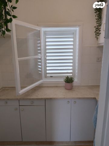 דירה, ישעיהו 28, נאות יהודית ונווה ארזים, חולון