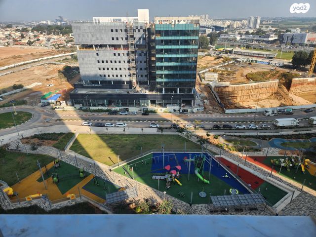 דירה, קרל פופר 11, קרית המדע, נתניה