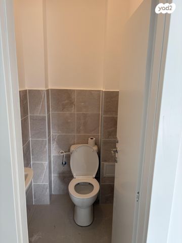 דירה, הרב צבי יהודה קוק 23, אגמים מזרח, אשקלון