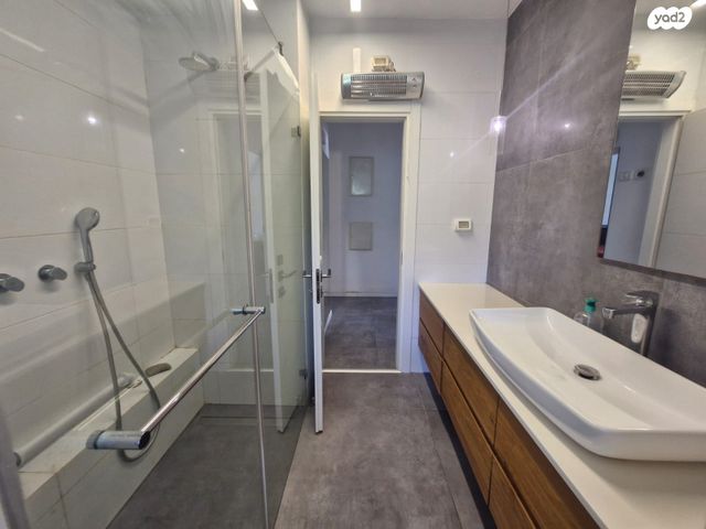 דירה, הראב"ע, נווה רם, שיכון מזרחי, רמת גן