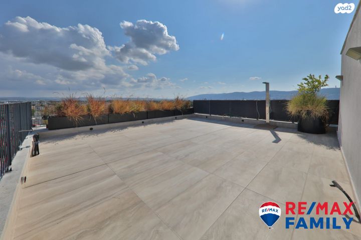 גג/ פנטהאוז, אלכסנדר זייד 29, קרית חיים מזרחית, חיפה