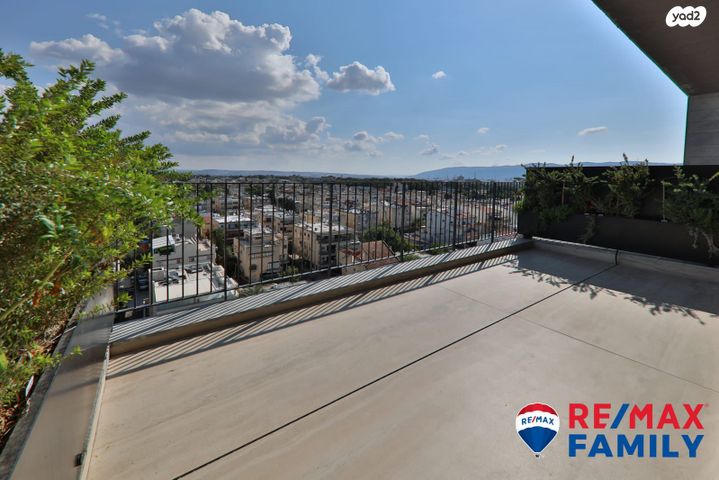 גג/ פנטהאוז, אלכסנדר זייד 29, קרית חיים מזרחית, חיפה