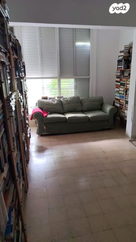 דירה, חביבה רייק, גבעת הרמבם, גבעתיים