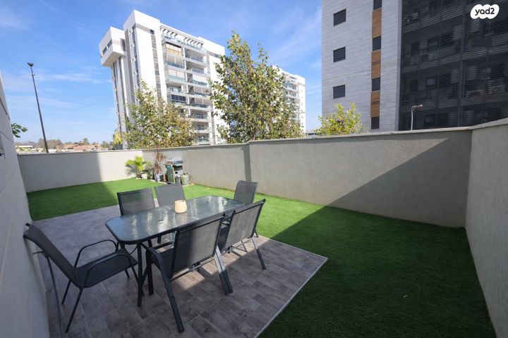 דירת גן, נתיבות