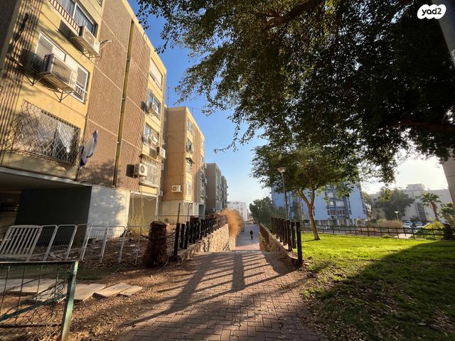 אורים, מערב 2