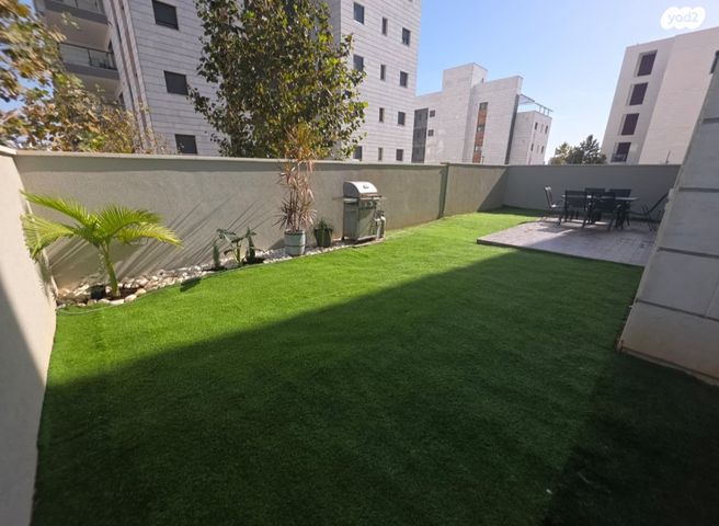 דירת גן, נתיבות