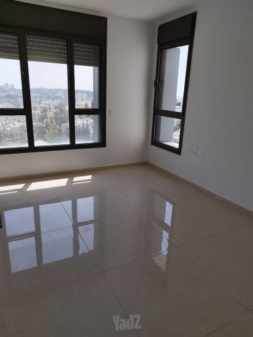 דירה למכירה בירושלים (תיווך) — 3