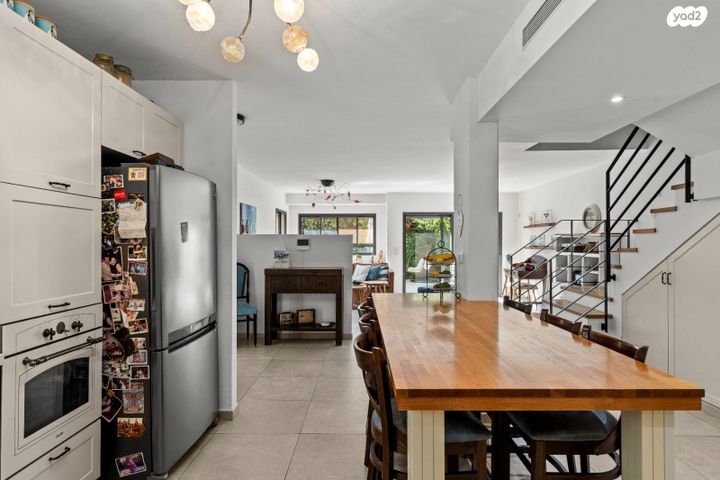 בית פרטי/ קוטג', האגוז, לפיד, לפיד