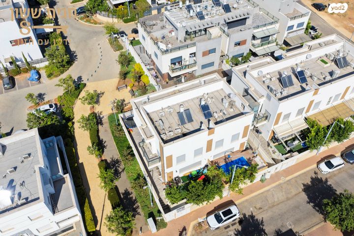 דו משפחתי, פרדסיה, פרדסיה