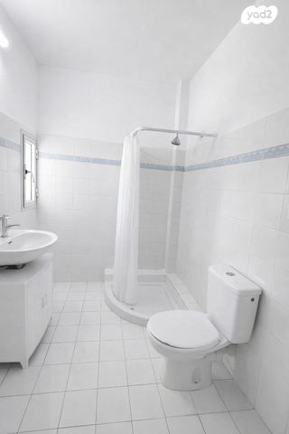 דו משפחתי, נווה אילן - צבאי, יבנה