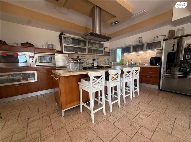 גג/ פנטהאוז, גולדה מאיר, קרית אילון, חולון