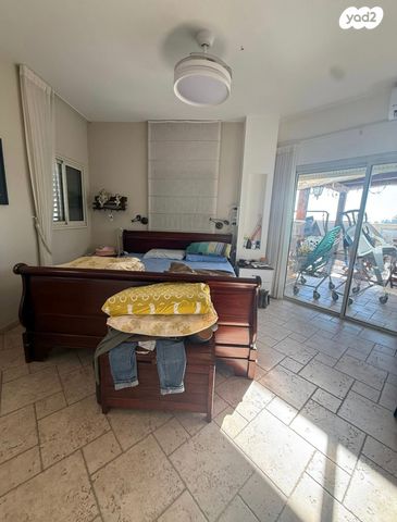 גג/ פנטהאוז, גולדה מאיר, קרית אילון, חולון