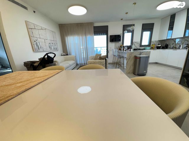 דירה, כרמי הנדיב, אחוזת רוטנר, קרית מלאכי