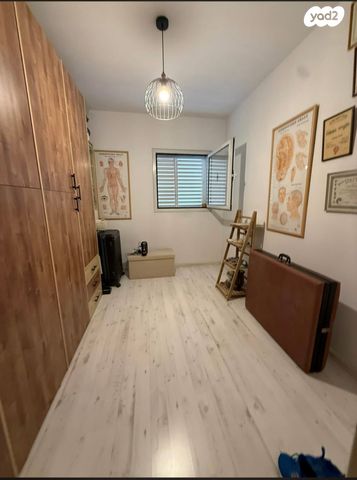 גג/ פנטהאוז, גולדה מאיר, קרית אילון, חולון