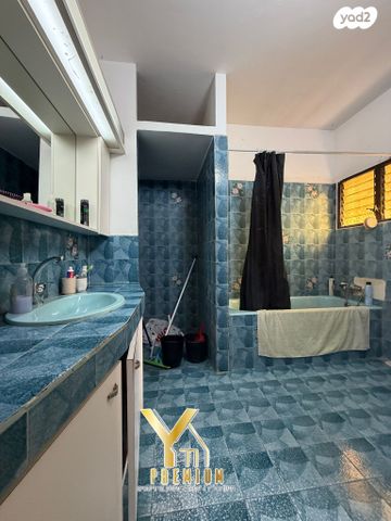 בית פרטי/ קוטג', זינגר, מרכז העיר, סביניה, הוותיקה, קרית ביאליק