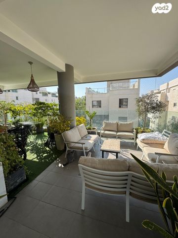 גג/ פנטהאוז, נווה גן, רמת השרון