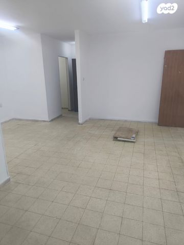 דירה, הרב אוחנה, העיר התחתית, ואדי סאליב, חיפה