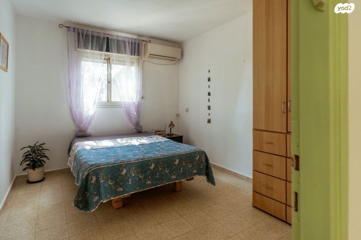 דו משפחתי, אפק, קצרין