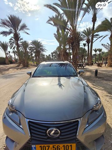 מודעת רכב לקסוס IS