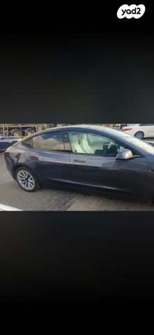מודעת רכב טסלה מודל 3