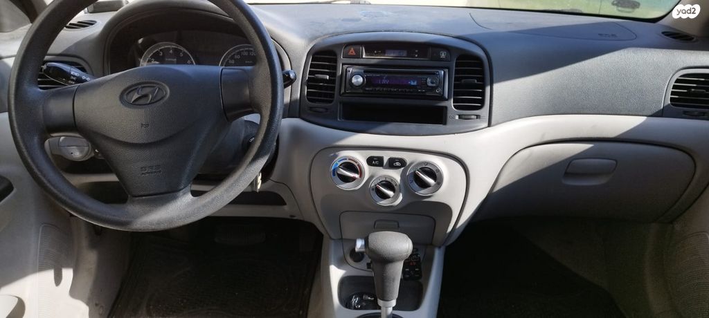 יונדאי אקסנט i25