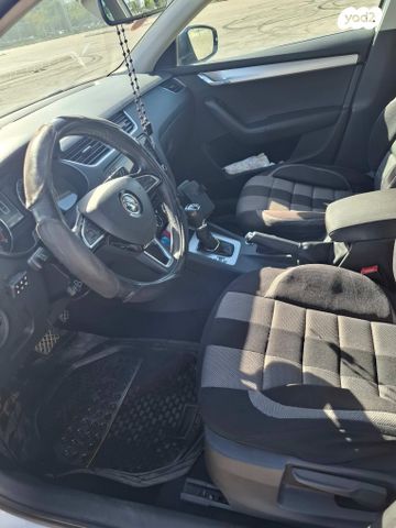 סקודה אוקטביה 