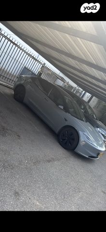 מודעת רכב טסלה מודל 3