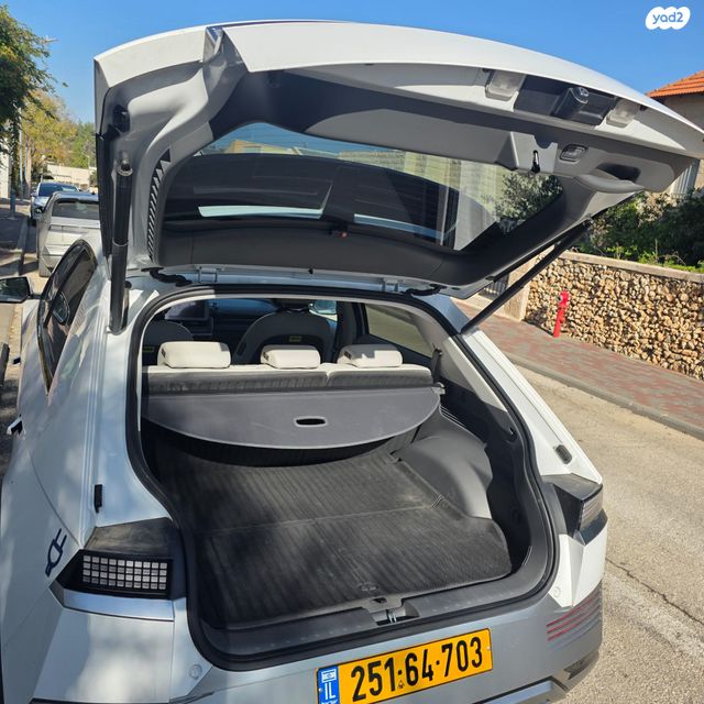 יונדאי איוניק 5