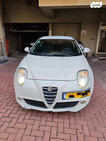 מודעת רכב אלפא רומיאו מיטו