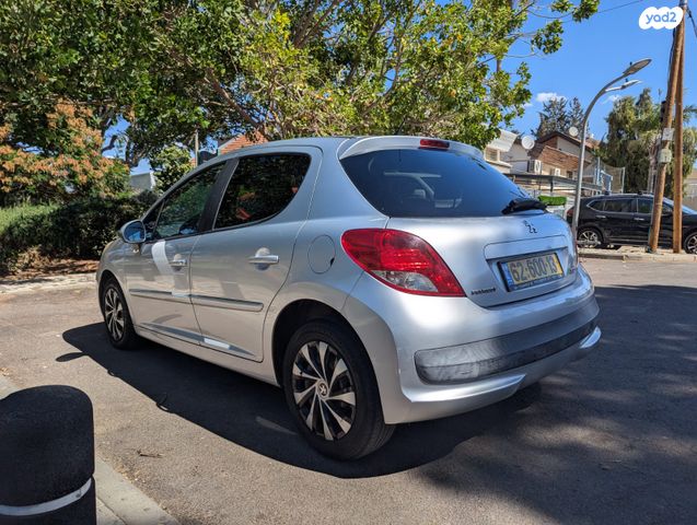 מודעת רכב פיג'ו 207