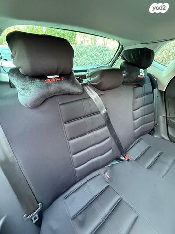 מודעת רכב סיאט ארונה