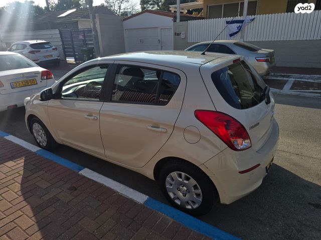 מודעת רכב יונדאי i20