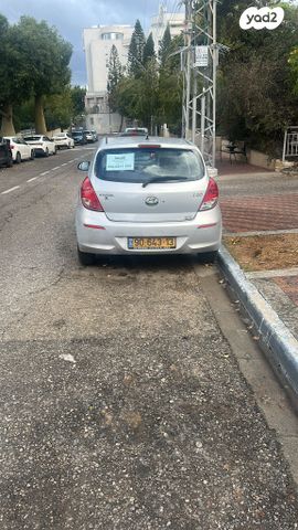 מודעת רכב יונדאי i20