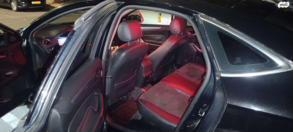 פורד מונדאו