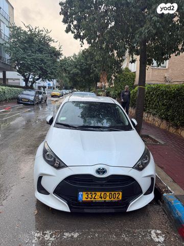 טויוטה יאריס