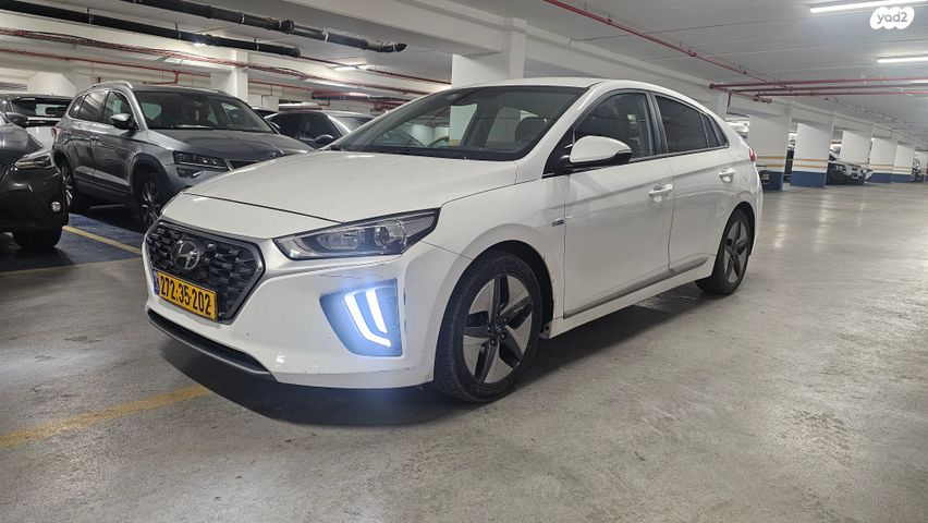 יונדאי איוניק