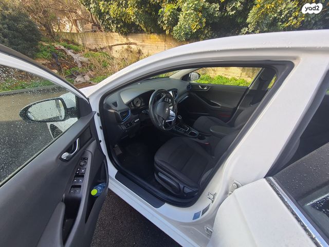 יונדאי איוניק