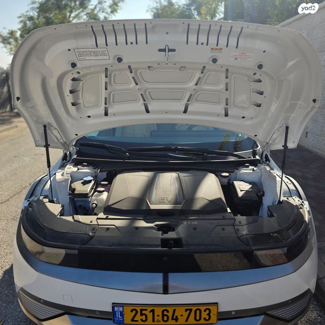 יונדאי איוניק 5