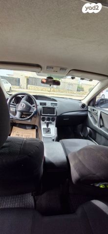 מודעת רכב מאזדה 3