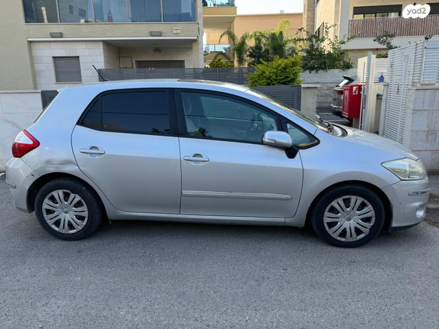 מודעת רכב טויוטה אוריס