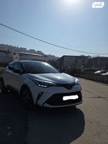 מודעת רכב טויוטה C-HR