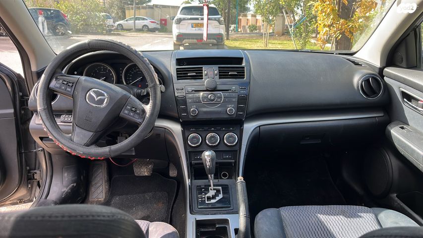 מודעת רכב מאזדה 6