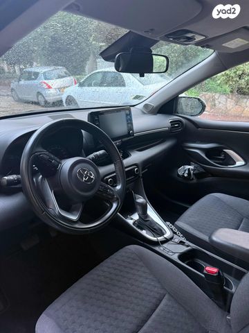 טויוטה יאריס