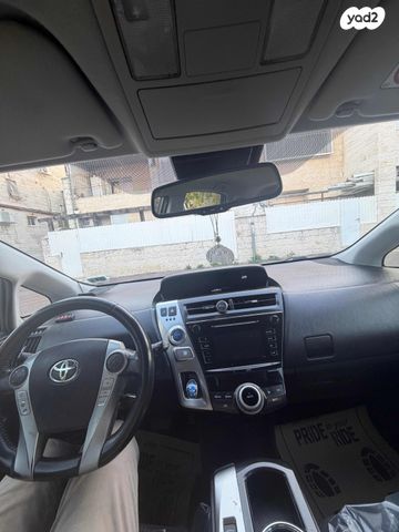 טויוטה פריוס פלוס