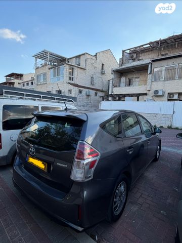 טויוטה פריוס פלוס