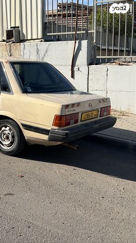 סובארו לאונה