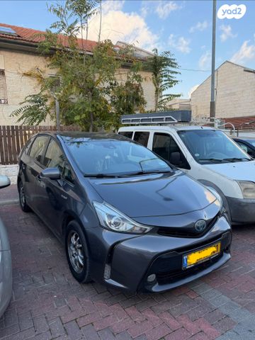 טויוטה פריוס פלוס