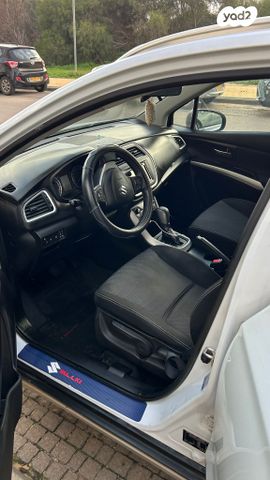 סוזוקי קרוסאובר